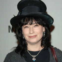 Author Amy Sherman-Palladino
