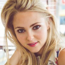 Author AnnaSophia Robb