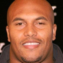 Author Antonio Pierce