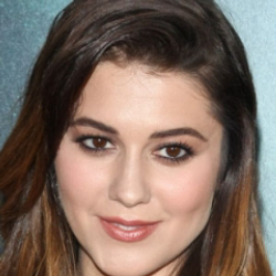 Author Mary Elizabeth Winstead