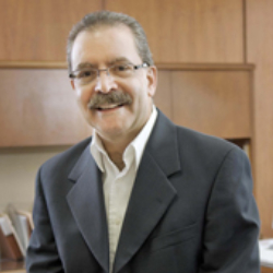 Author Orlando Figueroa