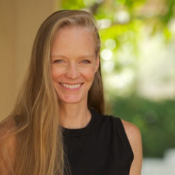 Author Suzy Amis