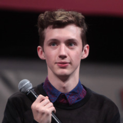 Author Troye Sivan